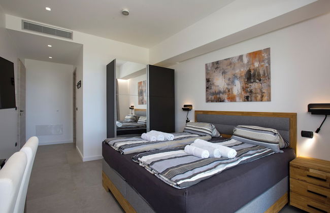 Villa Rita Pool & Spa - Photo 4