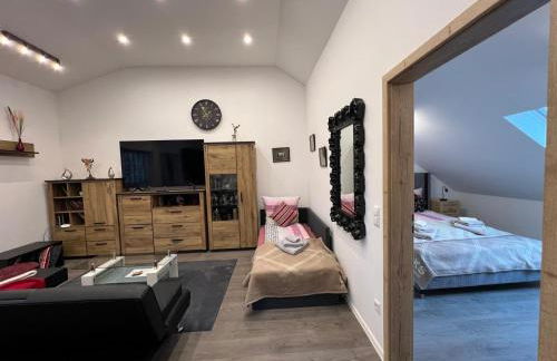 VipStay - Stilvoll und geräumige Apartments mit Terasse oder Balkon, Küche, kostenloses Parken, WLAN, Smart Tv - Foto 16