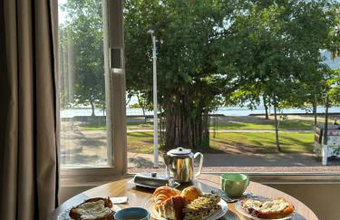 Apartamento com vista pro mar no Centro de Ubatuba - com estacionamento 2 quartos e cozinha completa - Foto 28