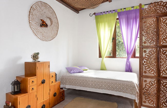 Villa with Heated Pool - Photo 3