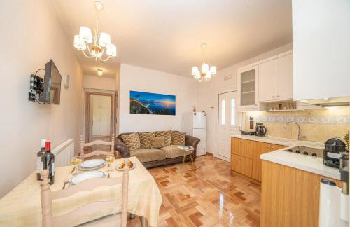 JASMINE - ONE BEDROOM APART WITH BALCONY - Photo 2