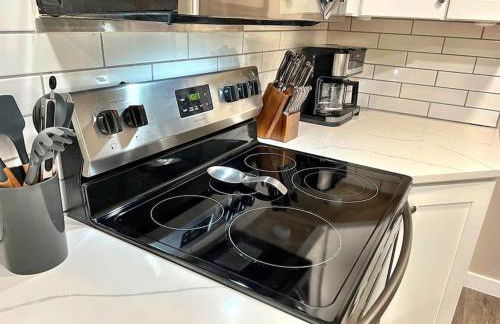 NEW: Tulum Oasis in Denver w/ Hot Tub & Games - Foto 24