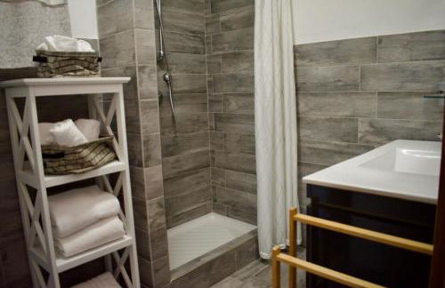 Cosy corner of paradise overlooking the Gulf - Photo 26