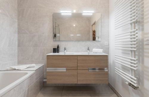 Le 203 - Proche telecabine - centre ville - Foto 12