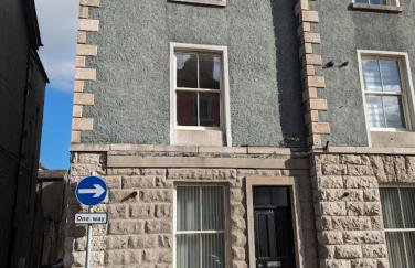 4 bedroom house, central Ulverston - Foto 1
