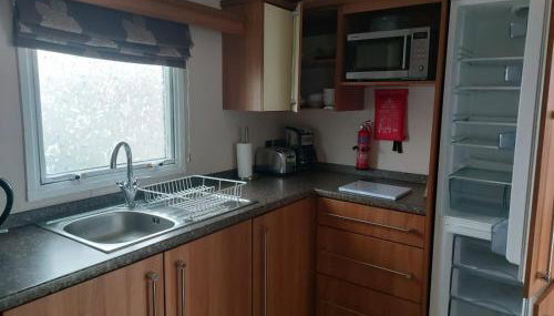 Cosy Caravan With Side Decking At Felixstowe Beach Holiday Park Ref 55012Sw - Foto 5