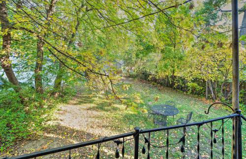 Ferndale Apartment with Yard - Near the Detroit Zoo! - Foto 16