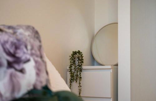 Mackie Residence - SJA Stays - 3 Bed Apartment with parking - Foto 16