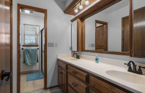 Just Like Home #15:Moore 5bd,4ba w/pool & hot tub - Photo 24