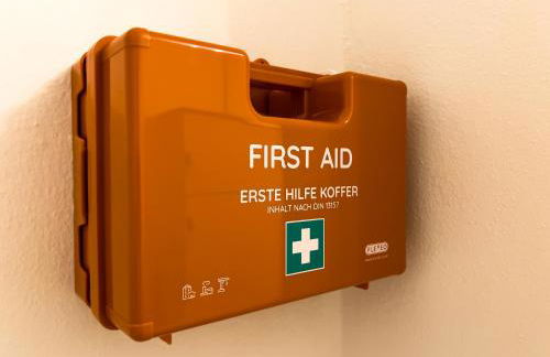 KUELhome - STYLISCHE ZENTRALE WOHNUNG MIT KÜCHE UND PARKPLATZ IN SEITENSTRAẞE - Foto 22