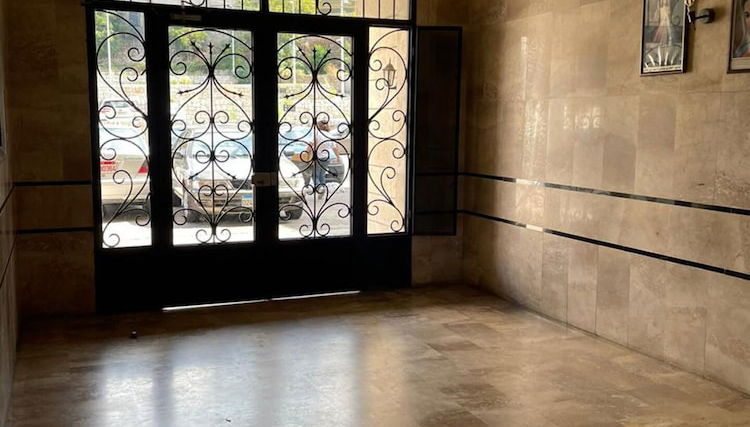 Charming 2-bed Apartment in Dbayeh Near Le Mall - Foto 1