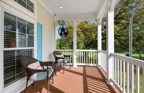 Old Town Bay St. Louis Outdoor Bar Area Game Room - Foto 30