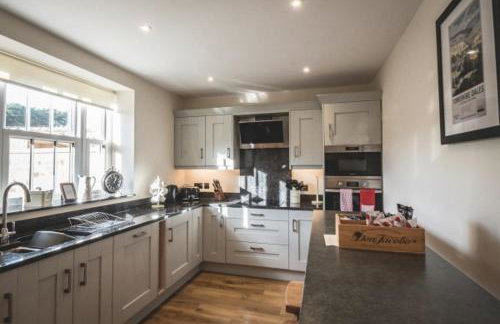 The Saddle Room - Photo 66