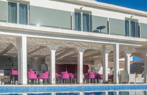 Cozy Home In Cista Velika With Wifi - Photo 13