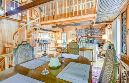 Charming Tamworth Cabin with Grill and Fireplace - Foto 6