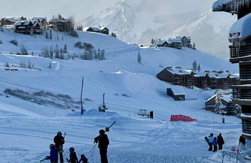 3BD - Ski-In & Out - Mountain View - Hot Tub - Foto 49