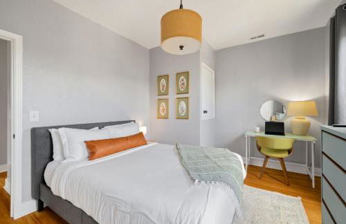 King Bed, Near DT and Best Restaurants, Pets OK! - Foto 61