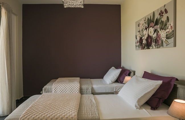 Queen Bee Residence - Photo 17