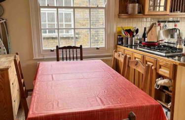 CB53 Tower Bridge Townhouse 2 bathrooms & Free parking - Photo 16