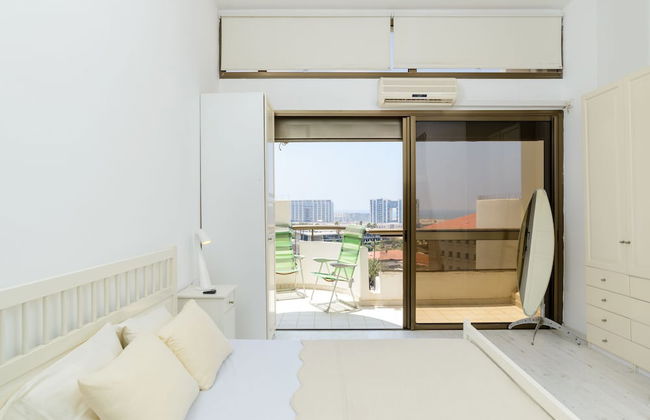 3BR Apt Steps from Sea W Parking - Foto 18