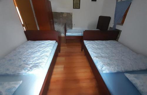 Baške Oštarije - kuća za odmor - Foto 5