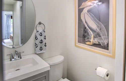 Lakefront Afton Cottage with Deck Walk to Boat Ramp - Foto 16