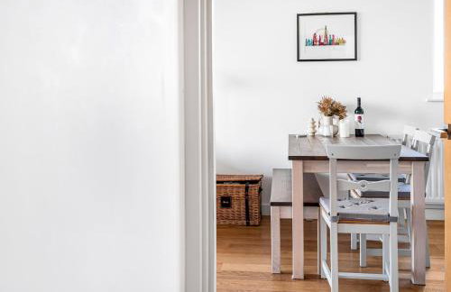 Charming Stay with a Balcony in Bow - Pass the Keys - Photo 21