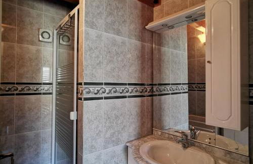 Gîte Authentique pour 2-3 Pers. avec Cour, Terrain et Pêche, à Proximité de Brioude et Blesle - FR-1-582-353 - Foto 7