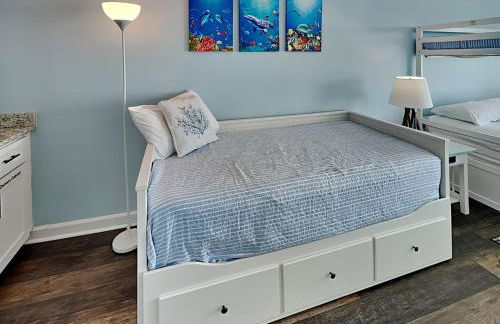 Love & Memories - Photo 6