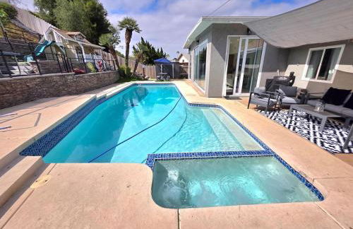 Sunny 5BEDR00MS with Pool, Zip Line, Game Room, Kid's Playhouse - Foto 13