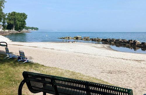 Renovated Retreat Home in Huron, close to beaches - Foto 7