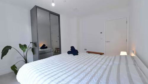 Modern & charming home in Hackney - Foto 5, wardrobe