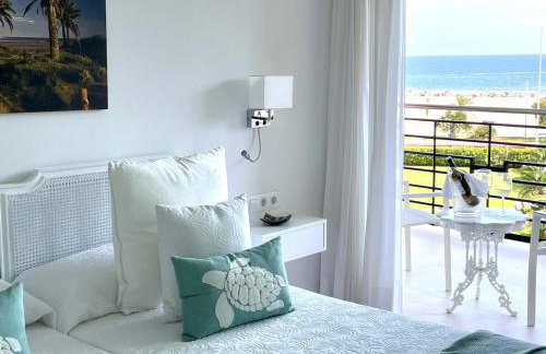 Gandia Tropicana Suite - Photo 15