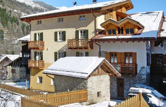 Apartment in Pellizzano Near Shopping - Photo 22