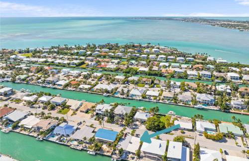 Seabreeze Cove Waterfront Gem 38 Foot Dock Cabana Club - Foto 75