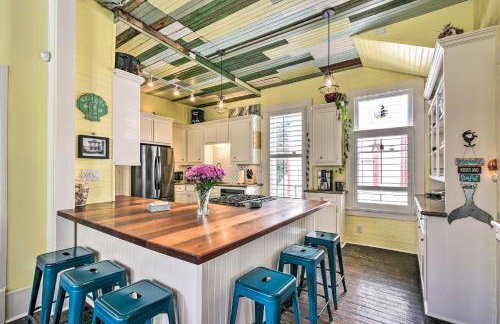 Walk to Beach! Group-Friendly Galveston Hideaway - Foto 10