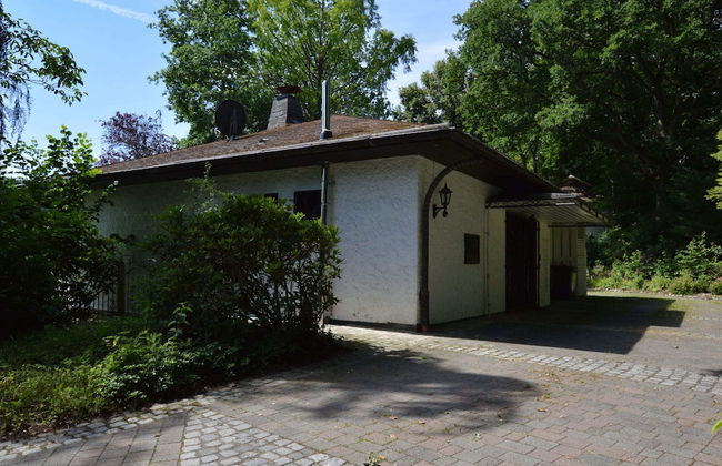 Romantic Mansion in Strotzbusch by the Forest - Photo 18