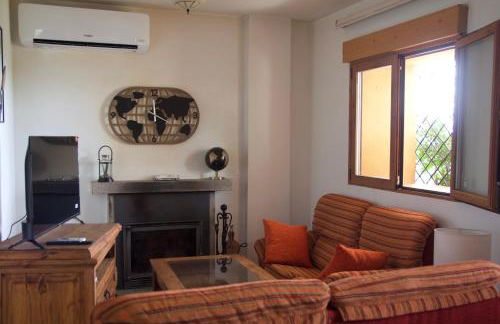 'El Mirador de Sotillo', un Oasis de Confort con Piscina y Jacuzzis - Photo 21