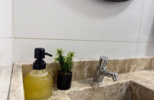 Apto moderno no centro Com Ar e Wi-Fi - Foto 17