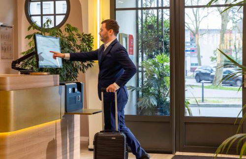 Yuna Porte Maillot - ApartHotel - Foto 66