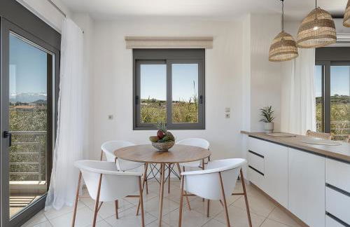 Sol Luxury Apartment - close to the beach with a private heated mini pool - Foto 15