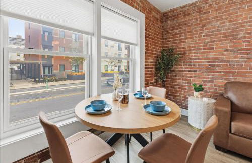 Mass Ave Retreat with Big Patio and Free Parking - Foto 16