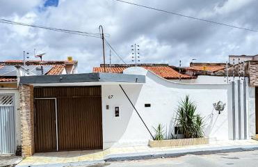 Casa de bairro tranquilo 1 a 10 pessoas com ótima localização e vigia de rua - Foto 36