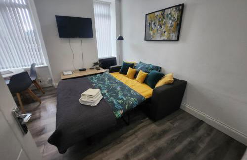 Bright & Stylish 1-bed Apt W/free Parking & Wi-fi - Photo 10