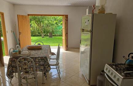 Casa na lagoa do Palmital com acesso à lagoa na propriedade e localizada apenas a 13 km da praia de Atlântida Sul e do Centro de Osório Lugar com Natureza-Wi-Fi 1 cama de casal e um beliche 2 solteiros - Foto 28