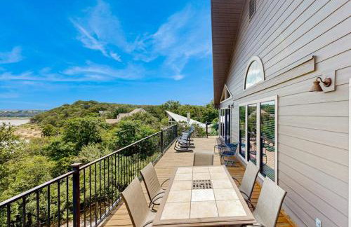 Spacious Lakefront Hideaway with Decks, Grill, Billiards, Tennis & Pool - Foto 26