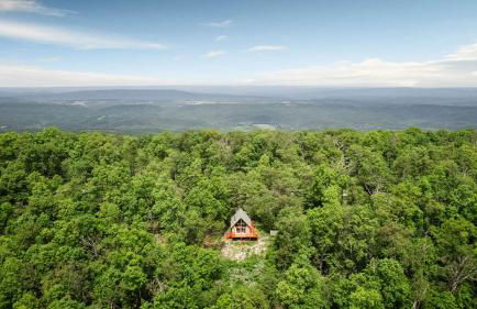 Stunning Mountain Views w Deck & Grill on 5 Acres! - Foto 45