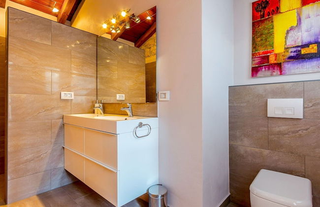 Beautiful Villa Consisting of two Houses With Private Pool, Near Pula and Beach - Foto 22