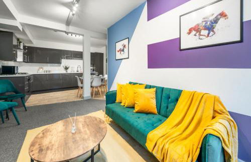 The Jockey Suite-Newmarket High Street-Two Double Bedroom Apartment - Foto 1