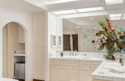 Private Estate w Pool Hot Tub Fire Pit Near Encinitas The Ranch by AvantStay - Foto 29